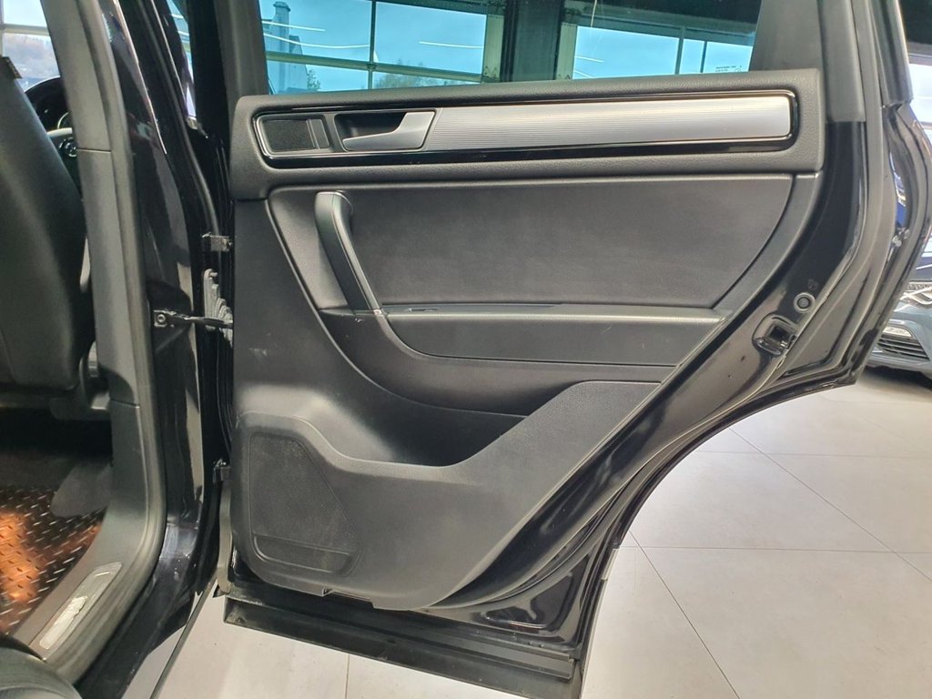 Used Volkswagen Touareg 2017 for sale - 76333863: Photo 21