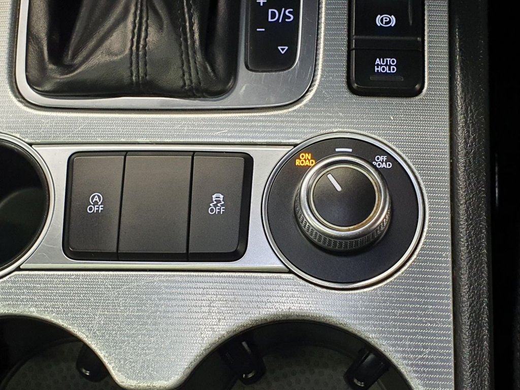 Used Volkswagen Touareg 2017 for sale - 76333863: Photo 39