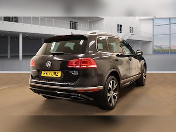 Used Volkswagen Touareg 2017 for sale - 76333863: Photo
