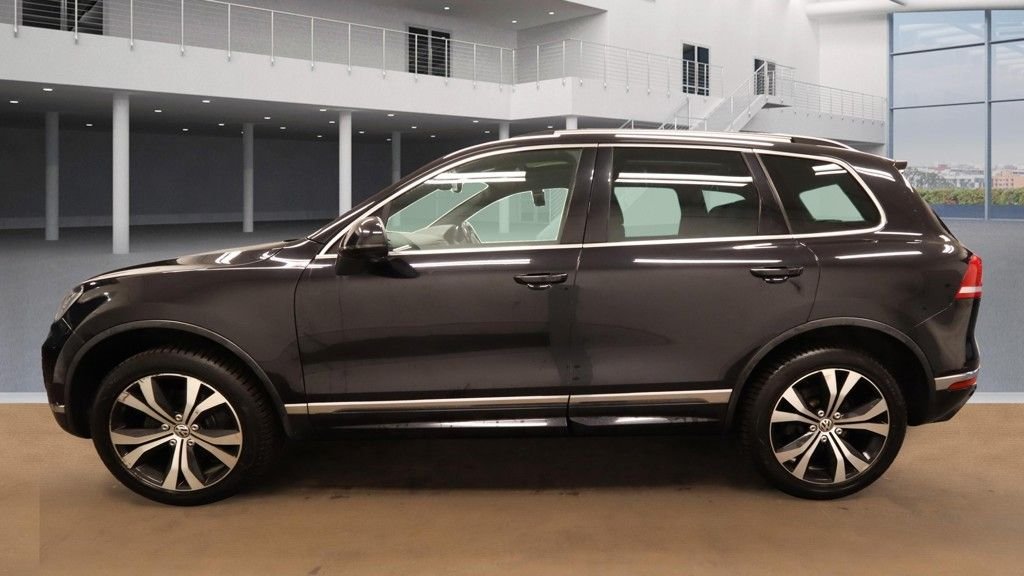 Used Volkswagen Touareg 2017 for sale - 76333863: Photo 6