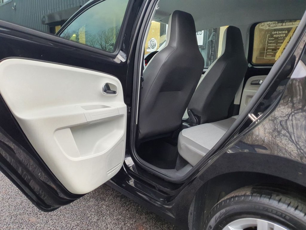 Used Volkswagen up! 2017 for sale - 77236357: Photo 17