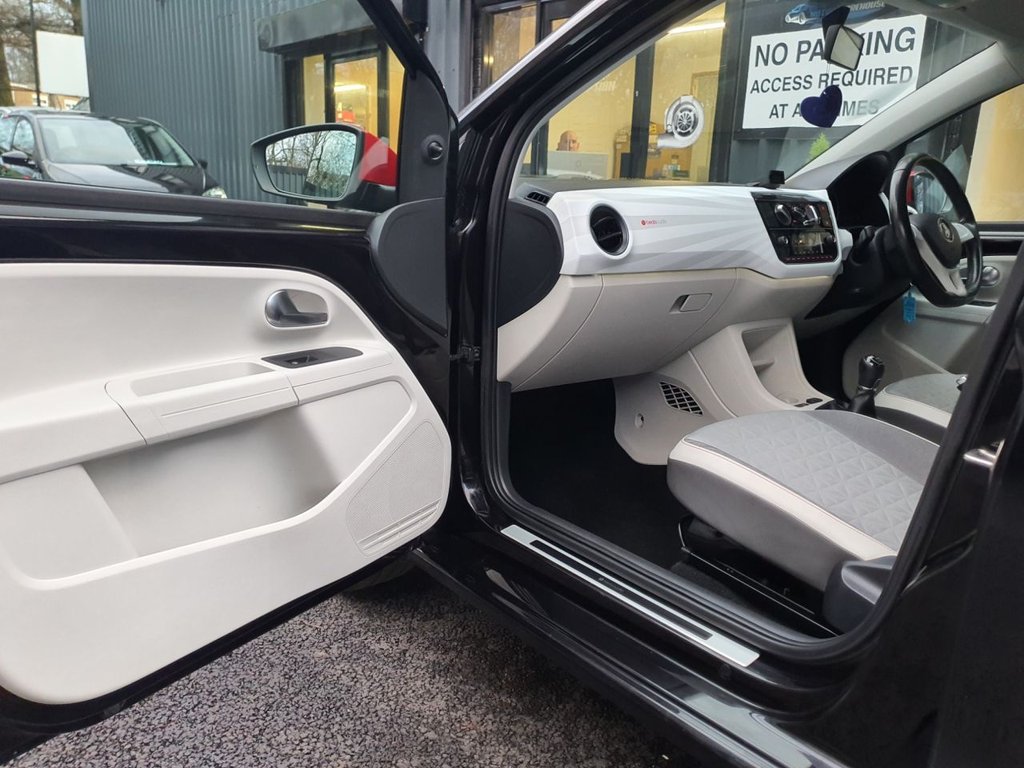 Used Volkswagen up! 2017 for sale - 77236357: Photo 19