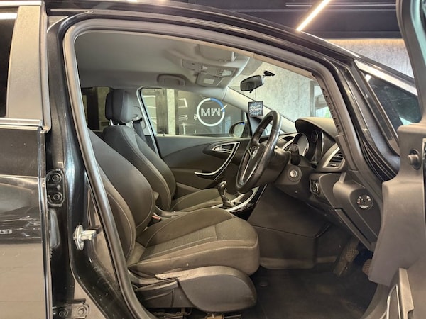 Used Vauxhall Astra 2012 for sale - 75272011: Photo 16