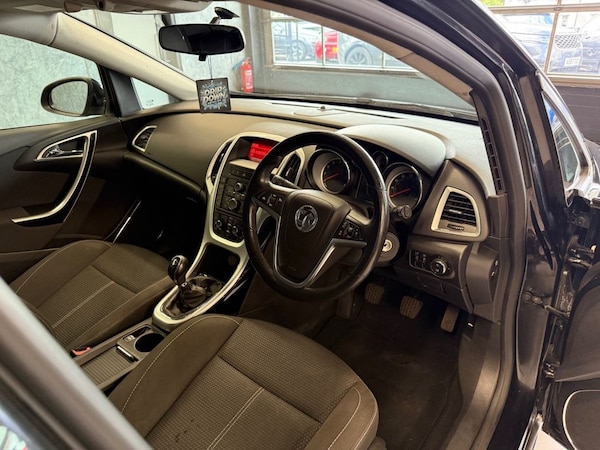 Used Vauxhall Astra 2012 for sale - 75272011: Photo 17