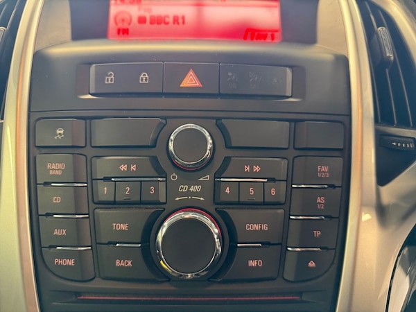 Used Vauxhall Astra 2012 for sale - 75272011: Photo 35