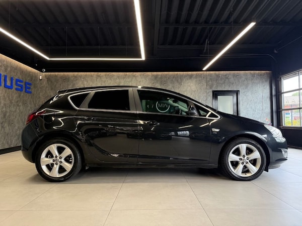 Used Vauxhall Astra 2012 for sale - 75272011: Photo 8