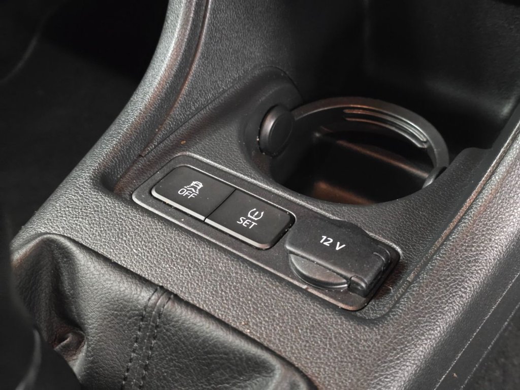 Used Volkswagen up! 2015 for sale - 76923310: Photo 36