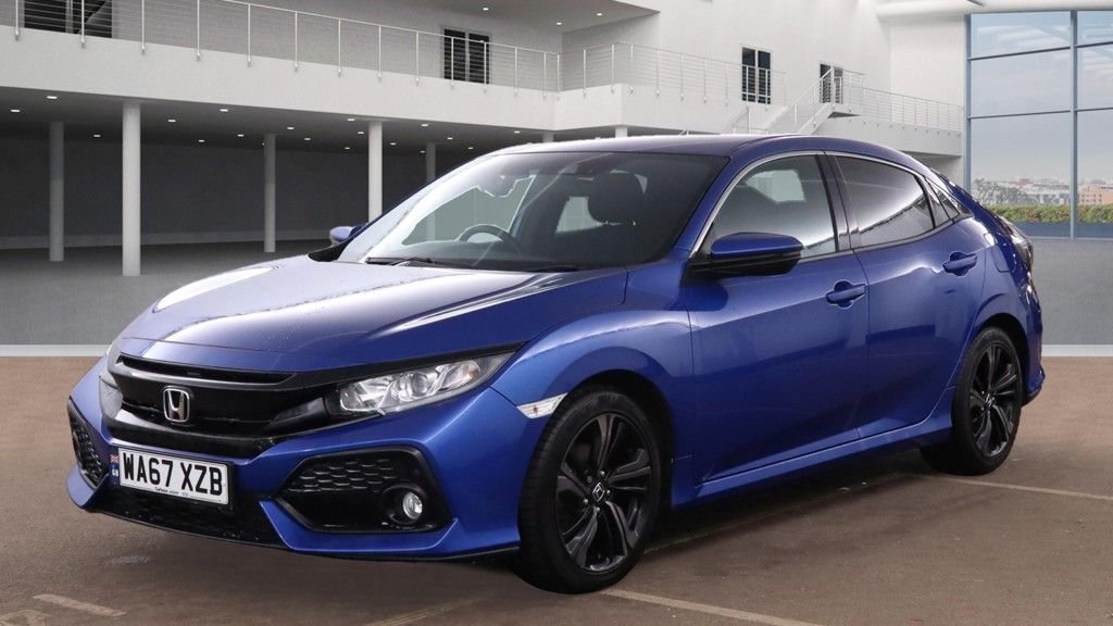 Used Honda Civic 2017 for sale - 76605004: Photo 1