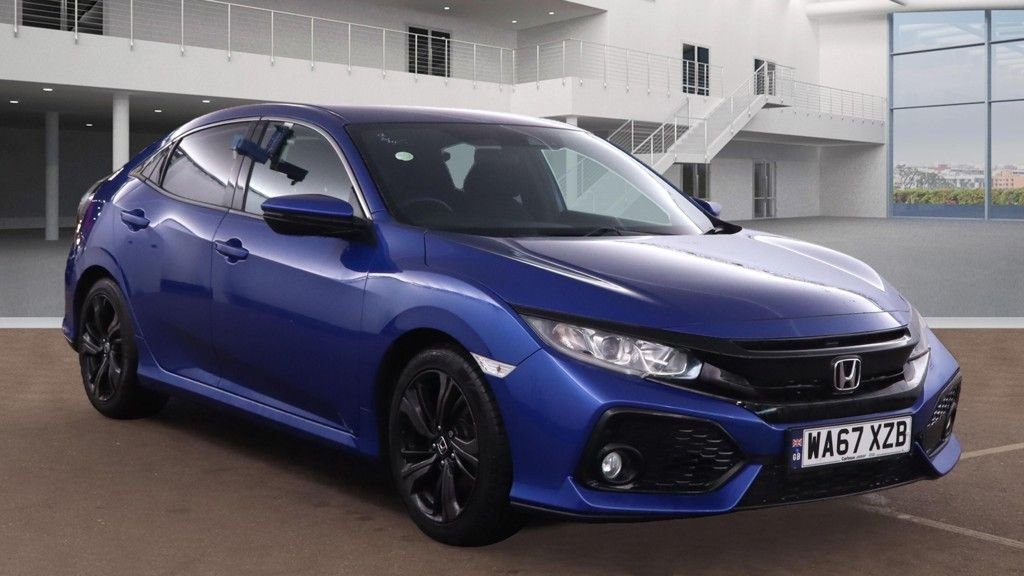 Used Honda Civic 2017 for sale - 76605004: Photo 2