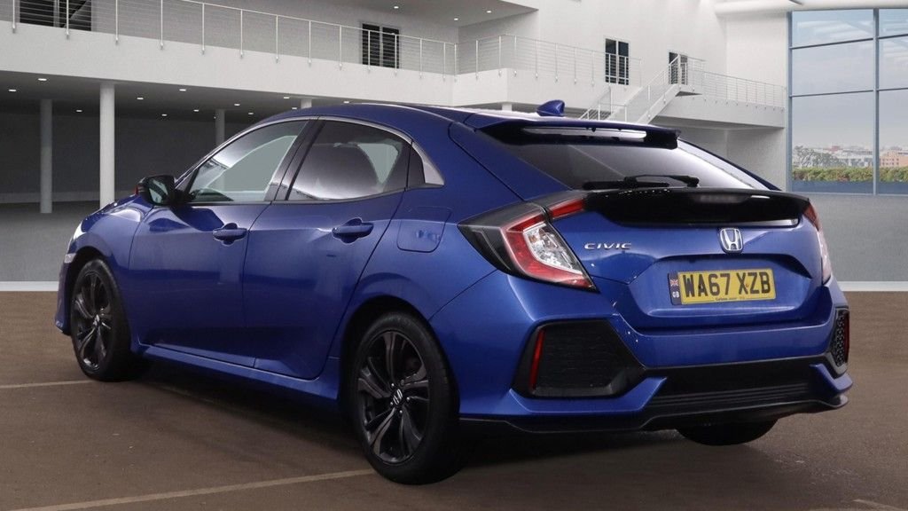 Used Honda Civic 2017 for sale - 76605004: Photo 3