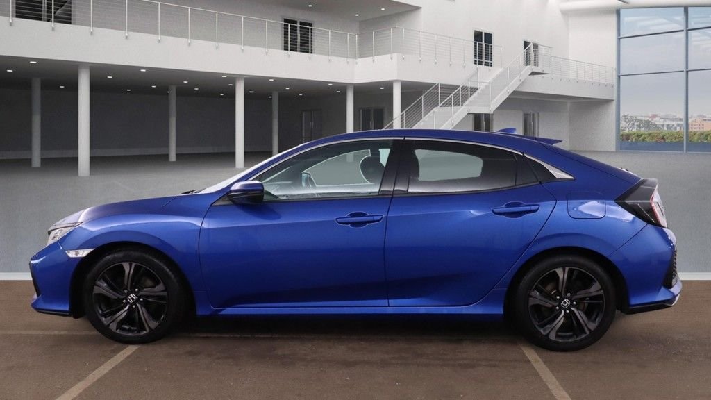 Used Honda Civic 2017 for sale - 76605004: Photo 6