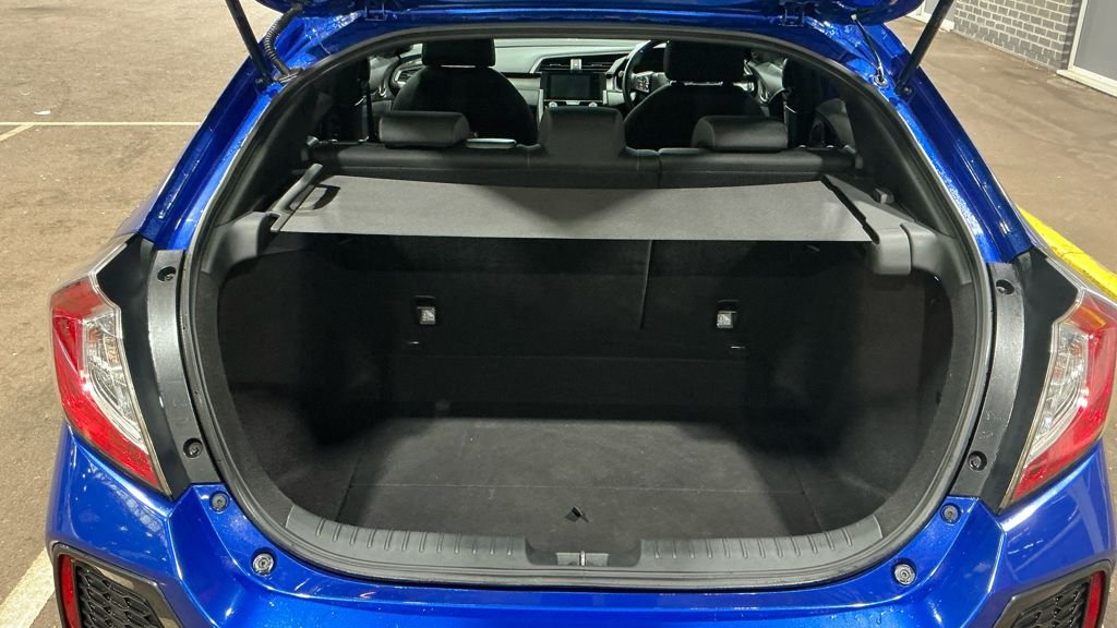 Used Honda Civic 2017 for sale - 76605004: Photo 7