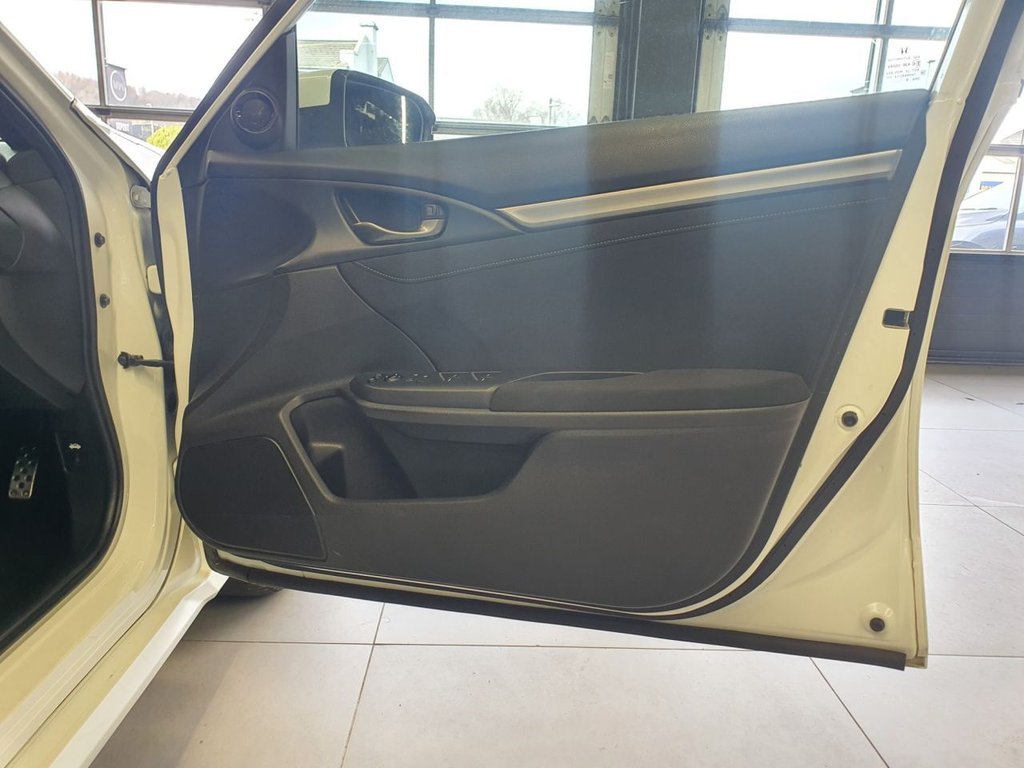 Used Honda Civic 2017 for sale - 76454061: Photo 20