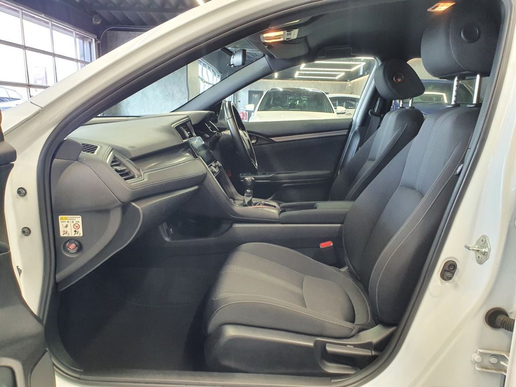 Used Honda Civic 2017 for sale - 76454061: Photo 32