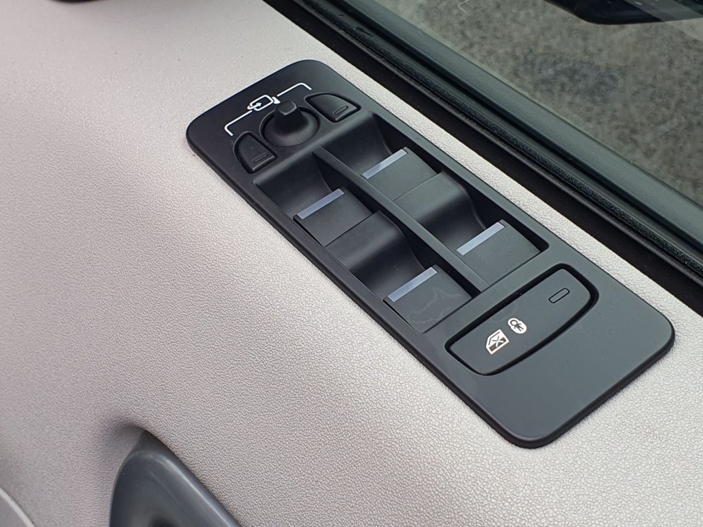 Used Land Rover Discovery Sport 2016 for sale - 77621187: Photo 24