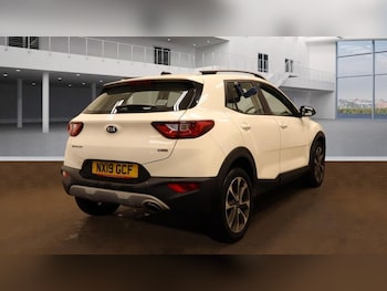 Used Kia Stonic 2019 for sale - 76453966: Photo