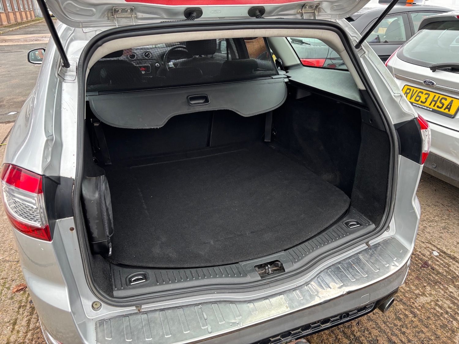 Used Ford Mondeo 2011 for sale - 77380749: Photo 24