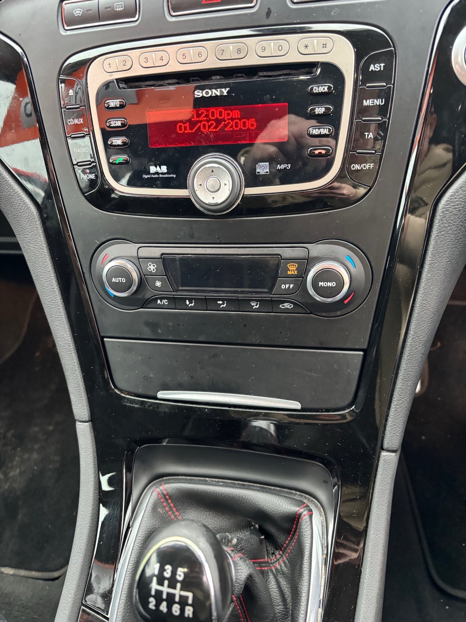 Used Ford Mondeo 2011 for sale - 77380749: Photo 26