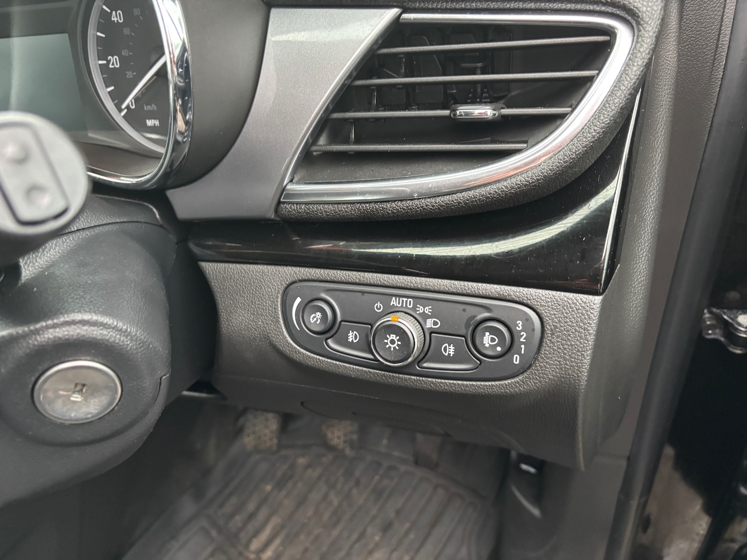 Used Vauxhall Mokka X 2017 for sale - 77208620: Photo 17