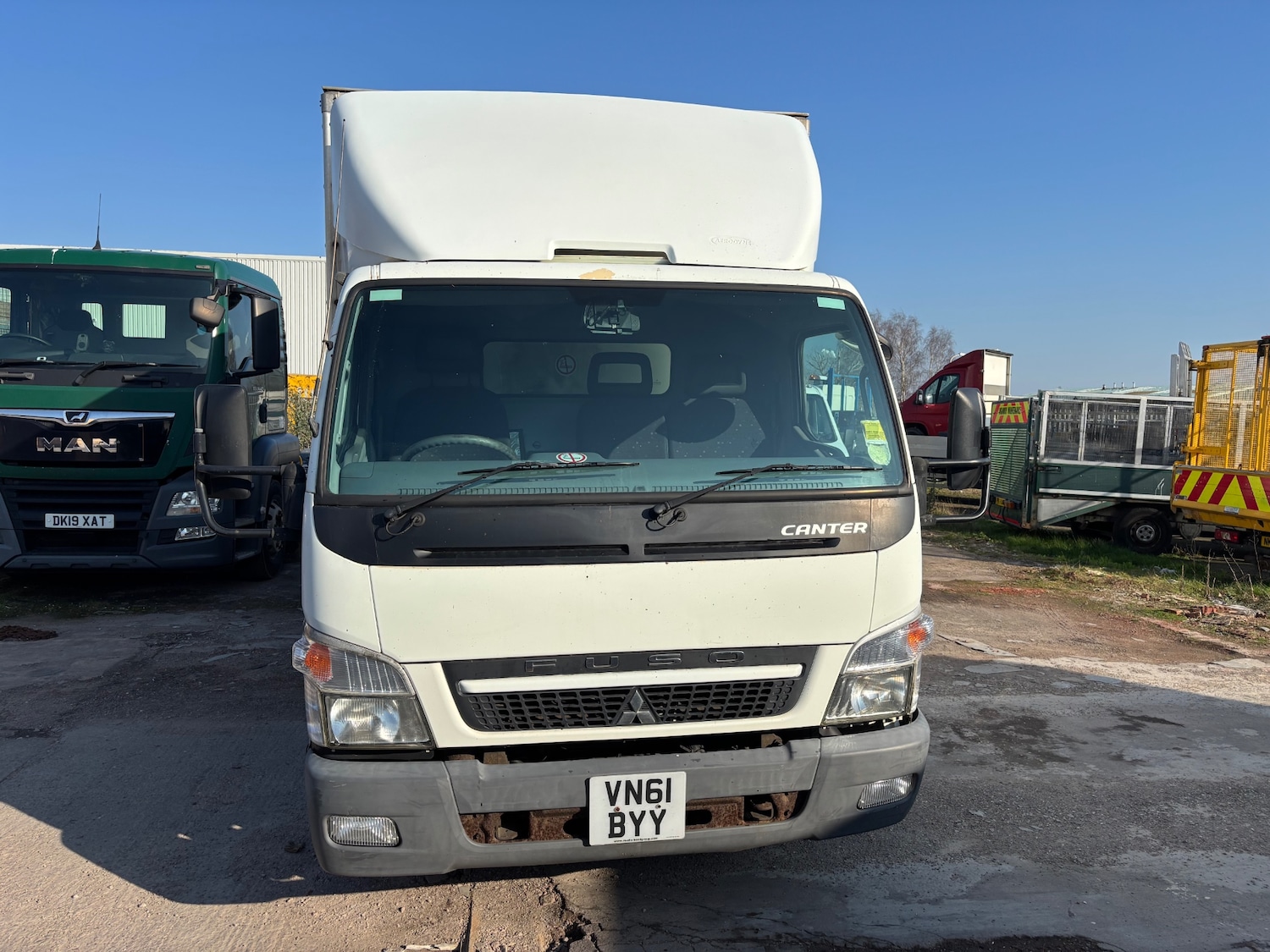 Used Mitsubishi Canter 2011 for sale - 77774504: Photo 2
