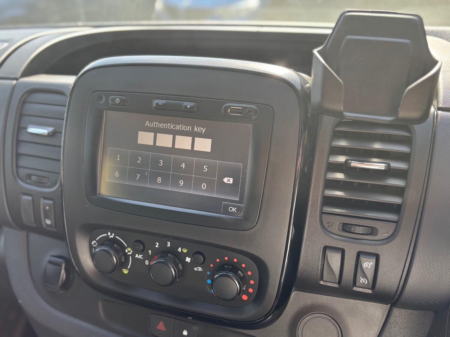 Used Vauxhall Vivaro 2017 for sale - 78178278: Photo 21