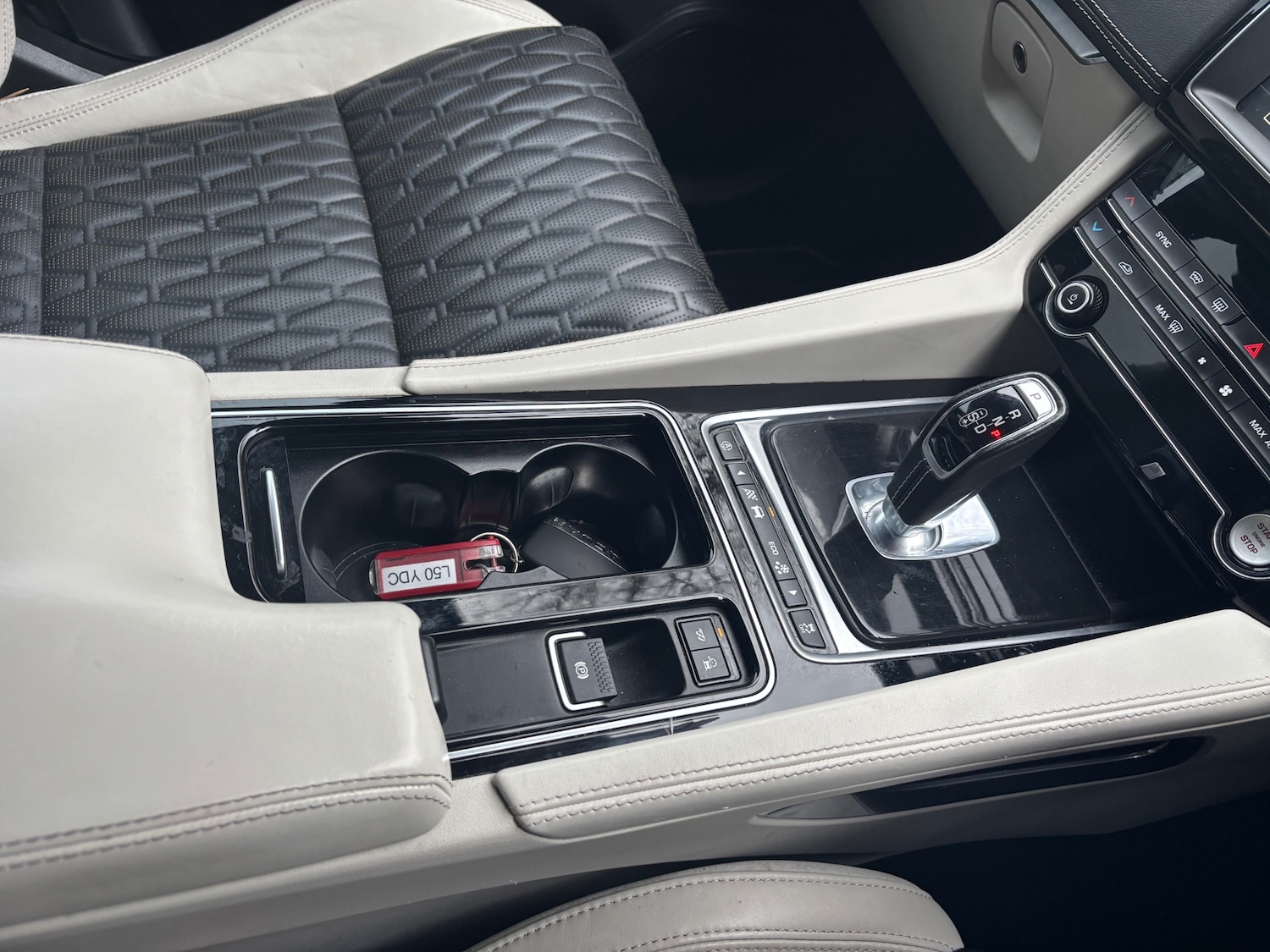 Used Jaguar F-Pace 2019 for sale - 77902782: Photo 18