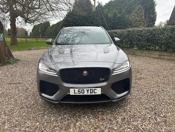 Used Jaguar F-Pace 2019 for sale - 77902782: Photo