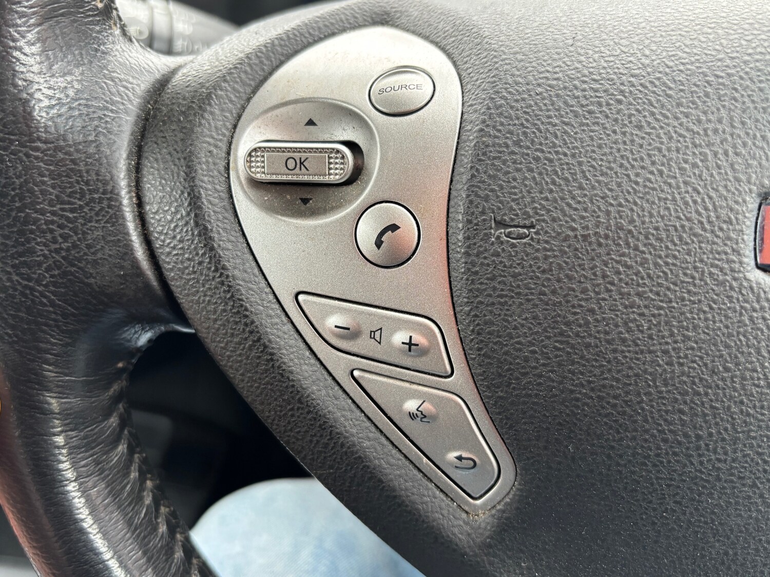 Used Nissan Leaf 2017 for sale - 77689595: Photo 33