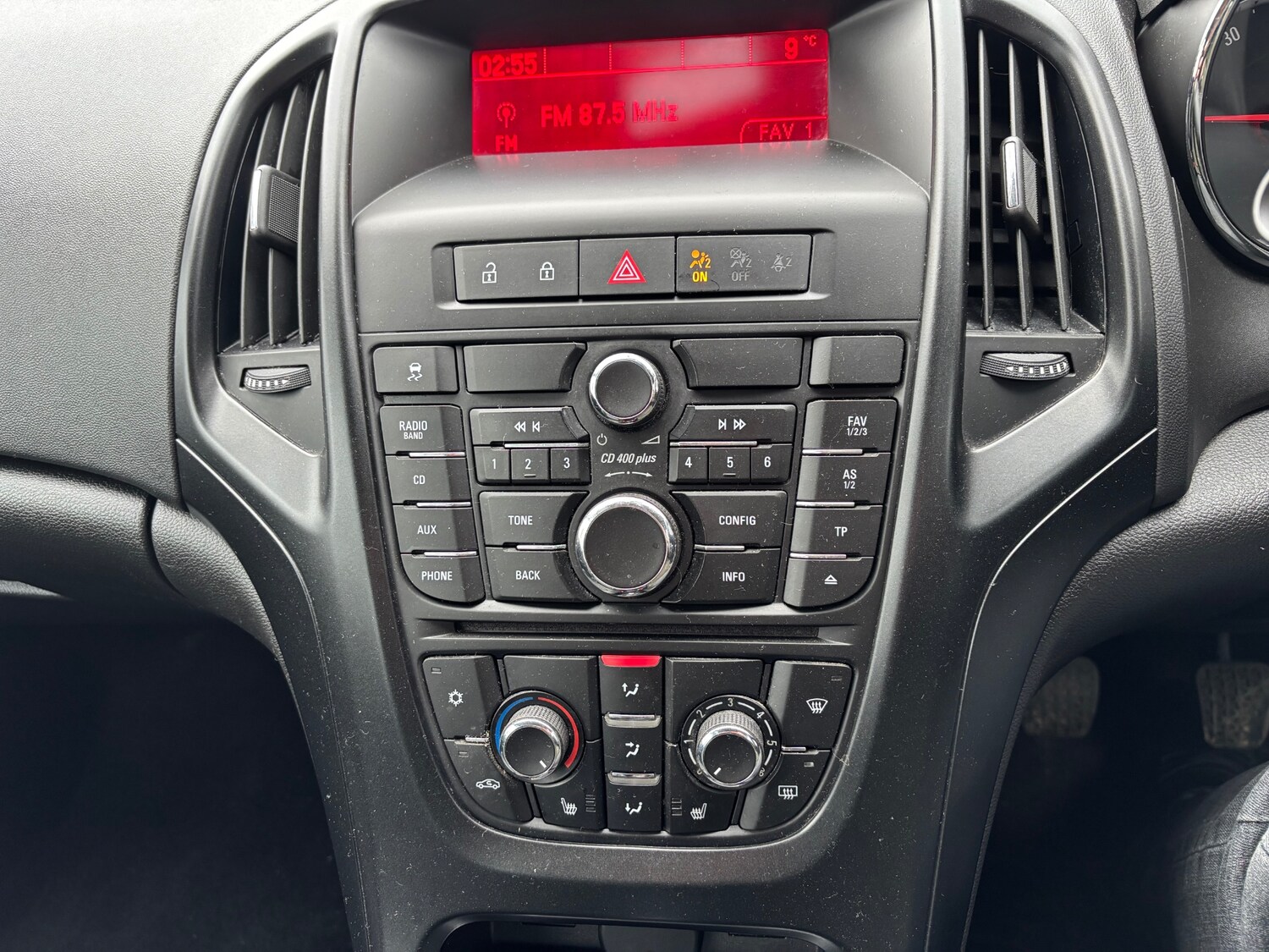 Used Vauxhall Astra 2015 for sale - 77801995: Photo 19