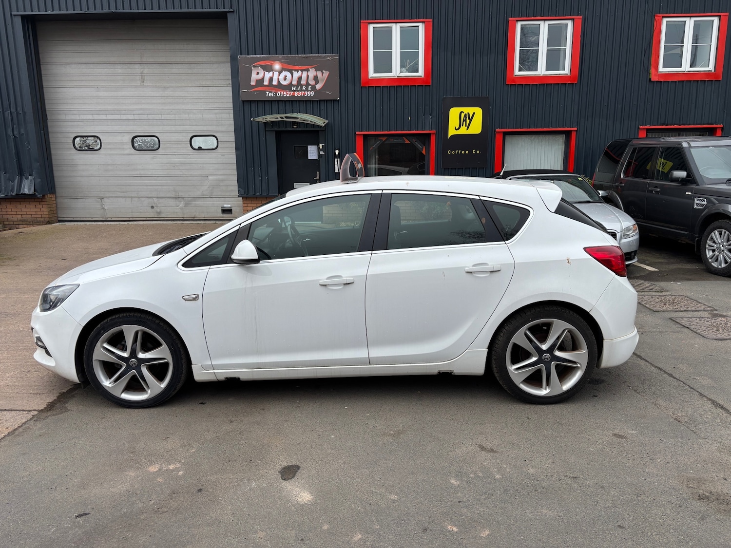 Used Vauxhall Astra 2015 for sale - 77801995: Photo 4