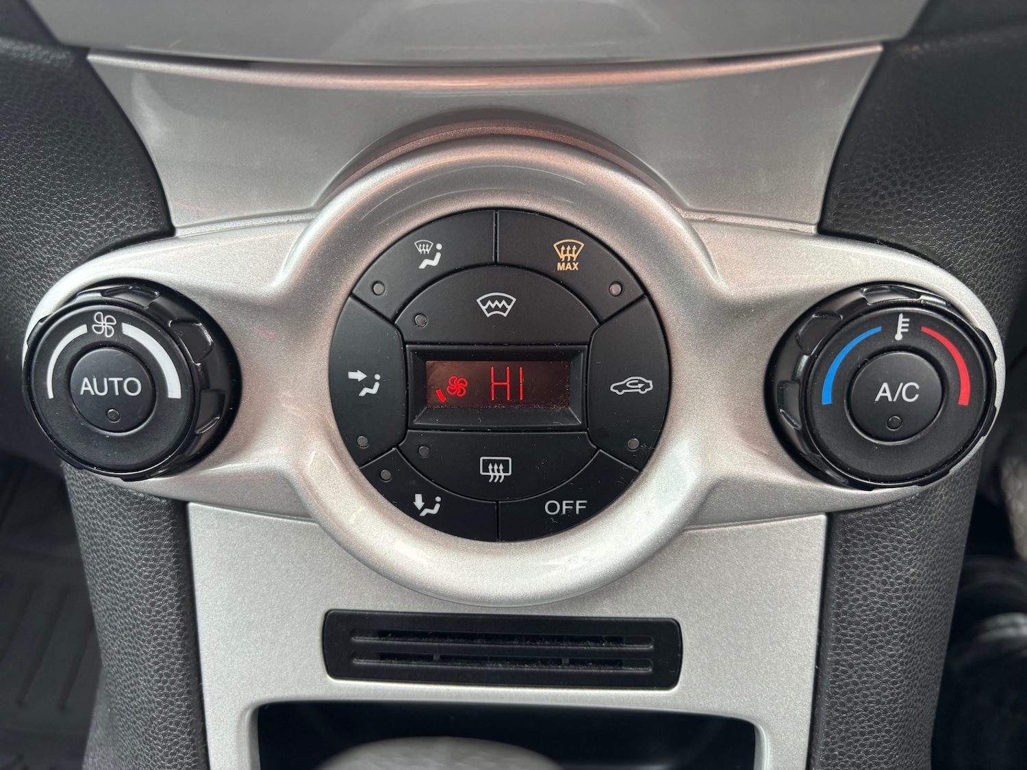 Used Ford Fiesta 2012 for sale - 77730526: Photo 18