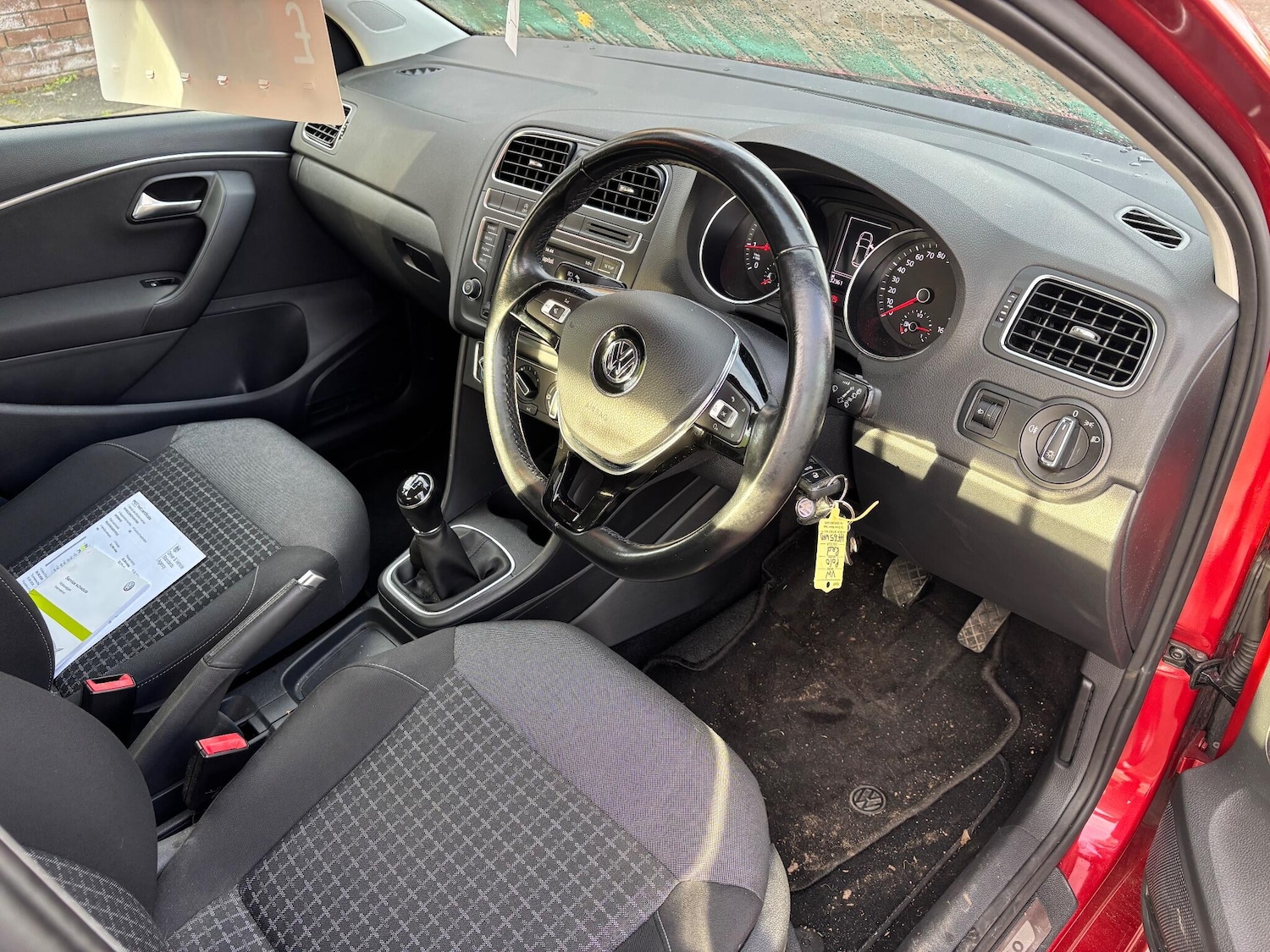 Used Volkswagen Polo 2015 for sale - 77155705: Photo 14