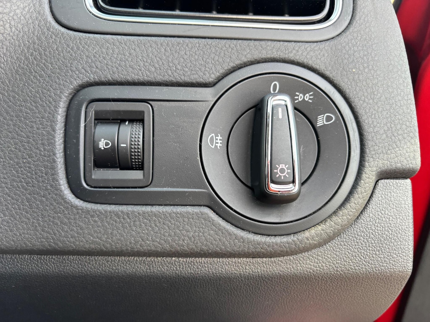 Used Volkswagen Polo 2015 for sale - 77155705: Photo 16