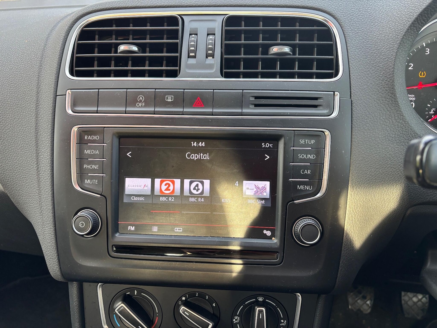 Used Volkswagen Polo 2015 for sale - 77155705: Photo 18