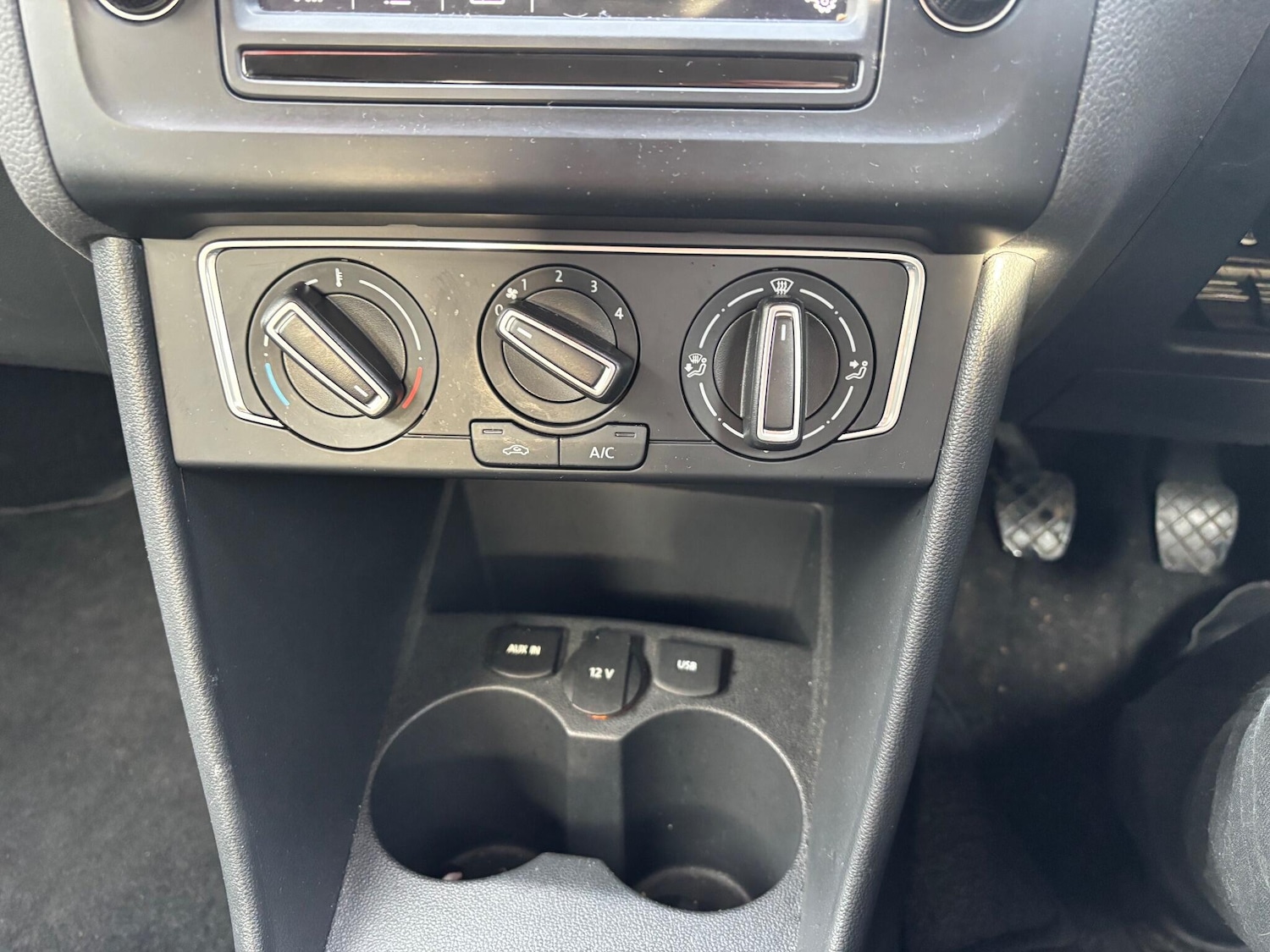 Used Volkswagen Polo 2015 for sale - 77155705: Photo 19