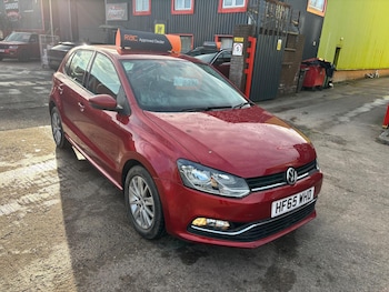 Used Volkswagen Polo 2015 for sale - 77155705: Photo