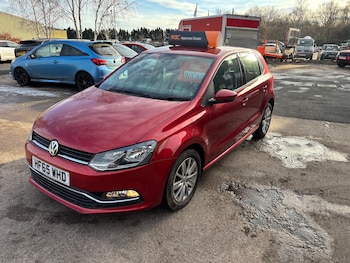 Used Volkswagen Polo 2015 for sale - 77155705: Photo