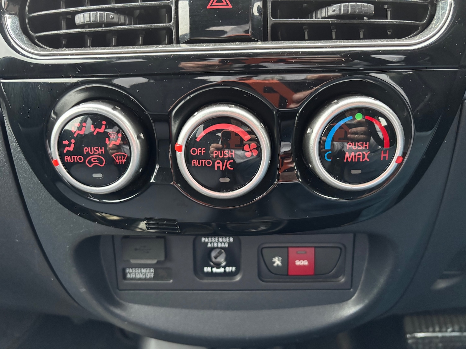 Used Peugeot iOn 2012 for sale - 77461859: Photo 14