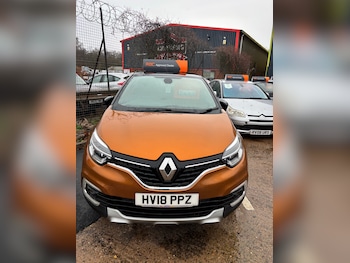 Used Renault Captur 2018 for sale - 77195539: Photo