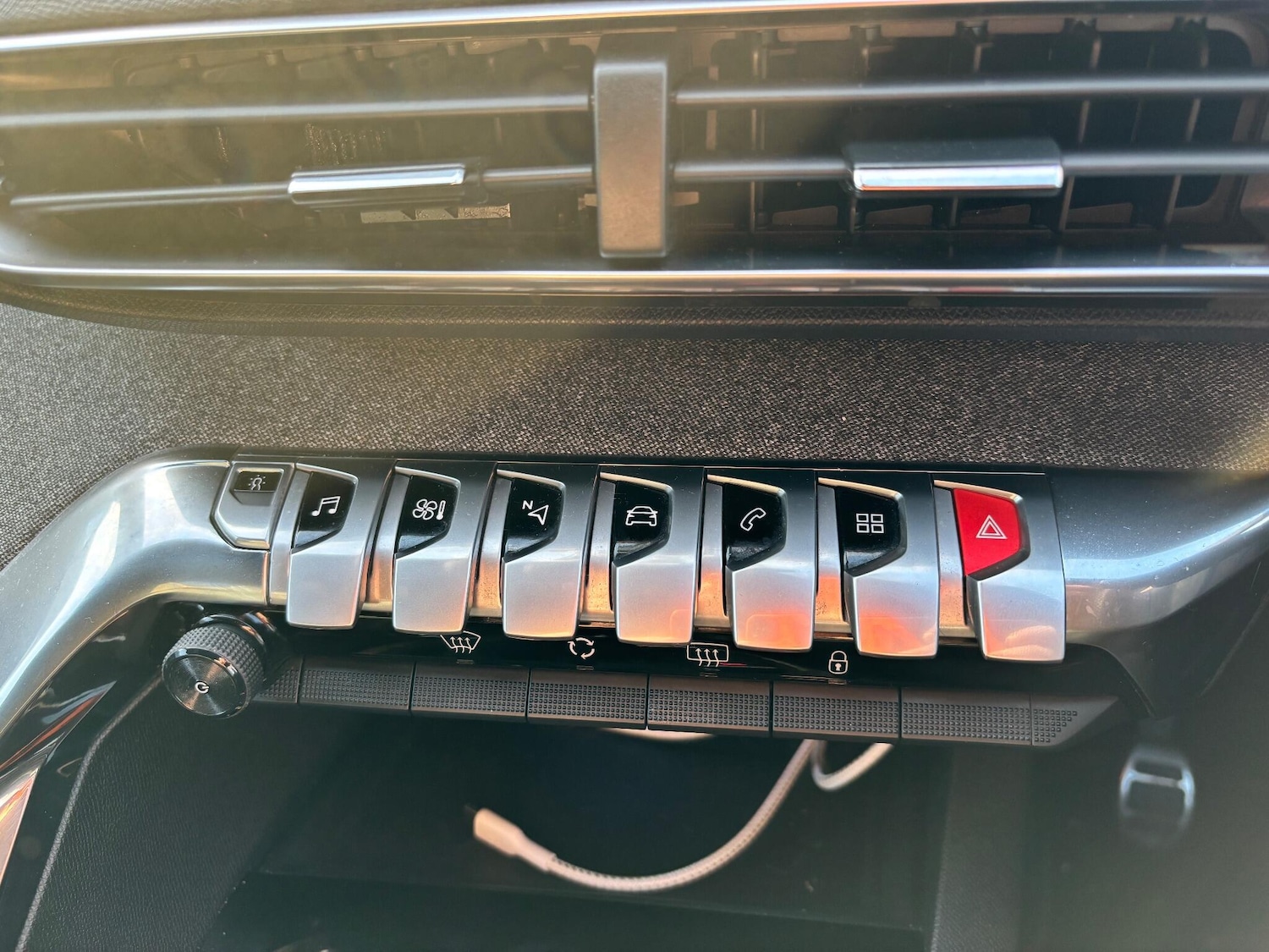 Used Peugeot 3008 2018 for sale - 77156547: Photo 14