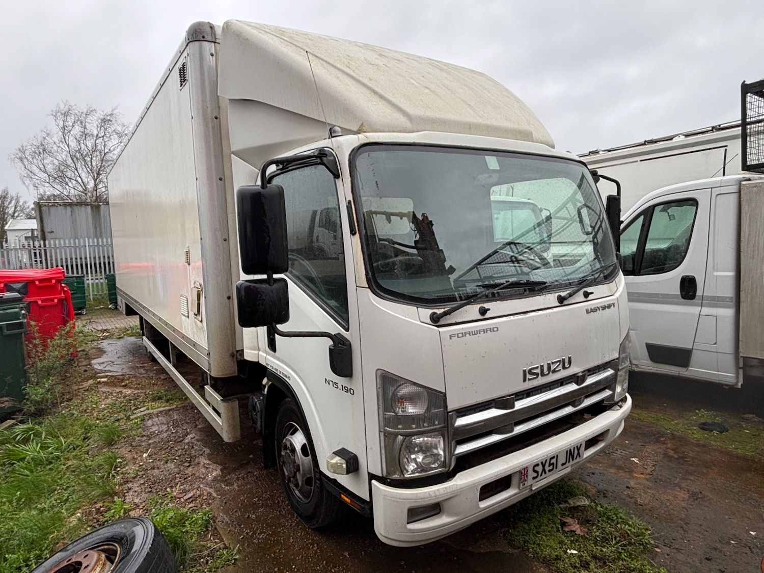 Used Isuzu Forward 2013 for sale - 77847477: Photo 2