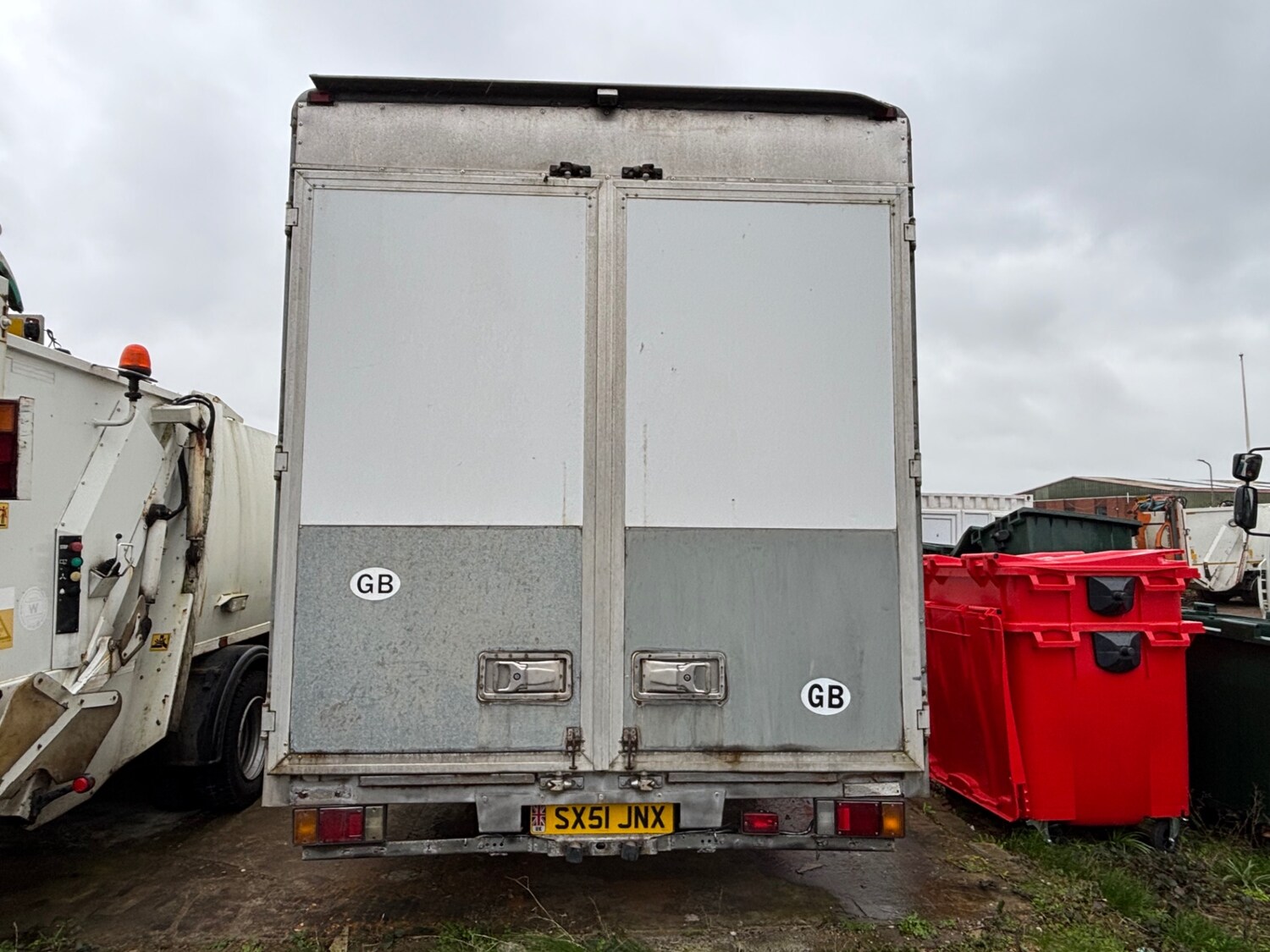 Used Isuzu Forward 2013 for sale - 77847477: Photo 5