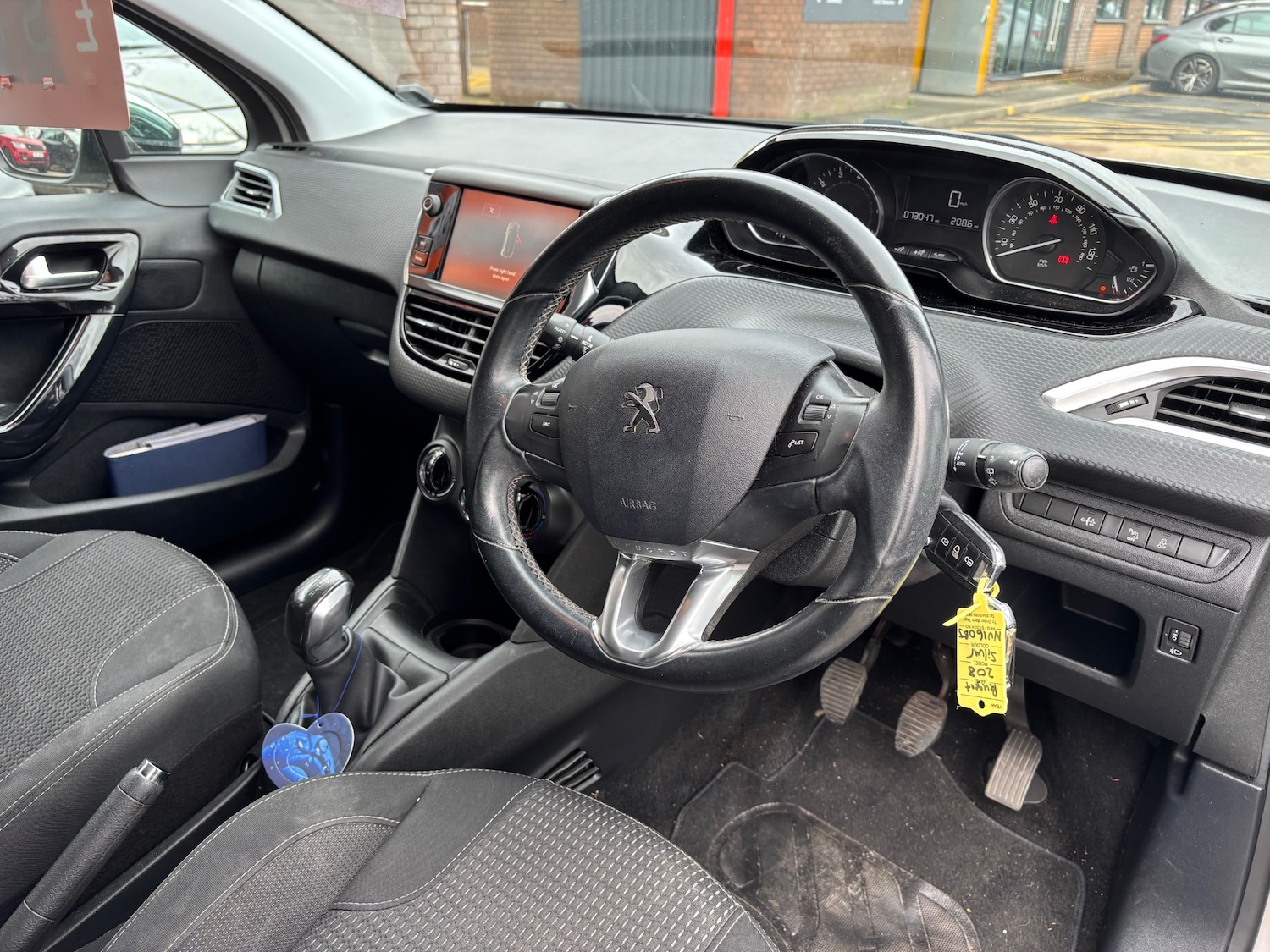 Used Peugeot 208 2016 for sale - 77900982: Photo 15