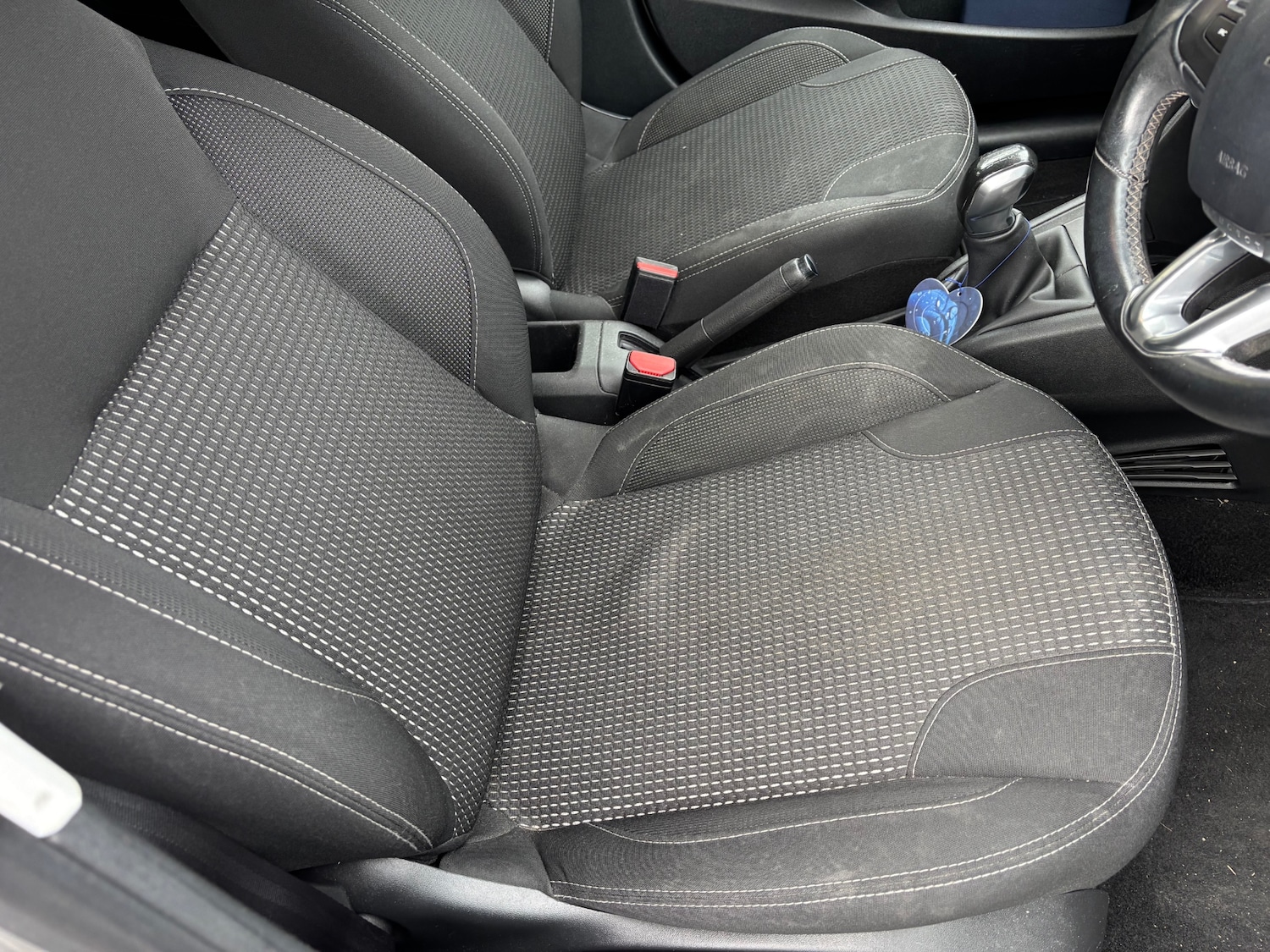 Used Peugeot 208 2016 for sale - 77900982: Photo 17