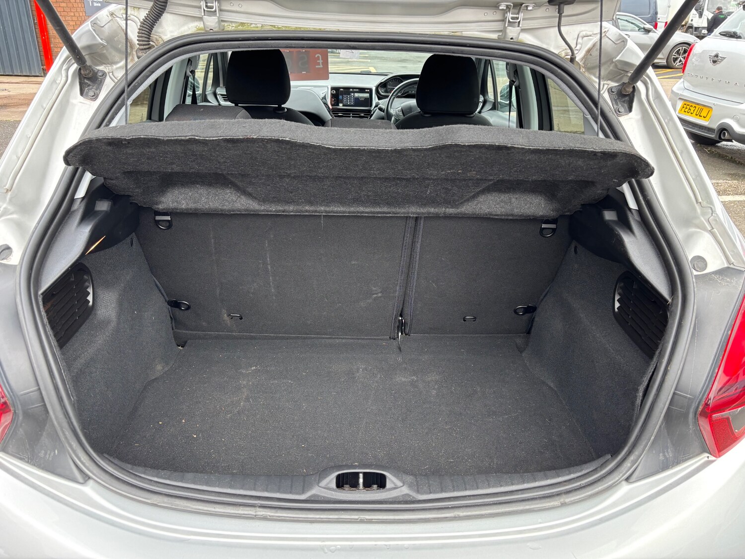 Used Peugeot 208 2016 for sale - 77900982: Photo 33