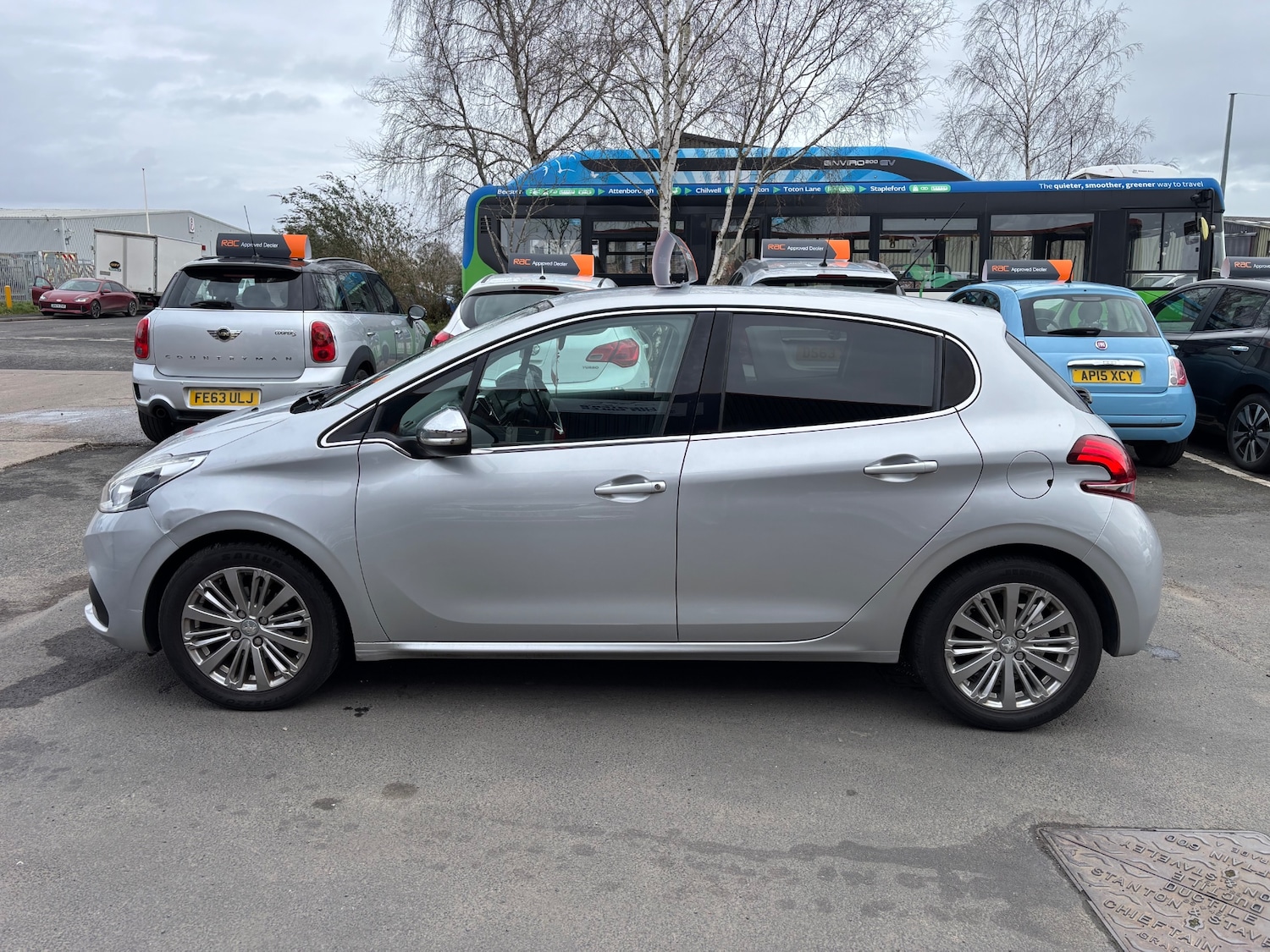 Used Peugeot 208 2016 for sale - 77900982: Photo 4