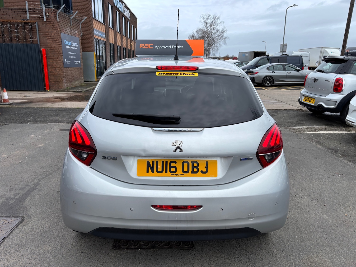 Used Peugeot 208 2016 for sale - 77900982: Photo 6
