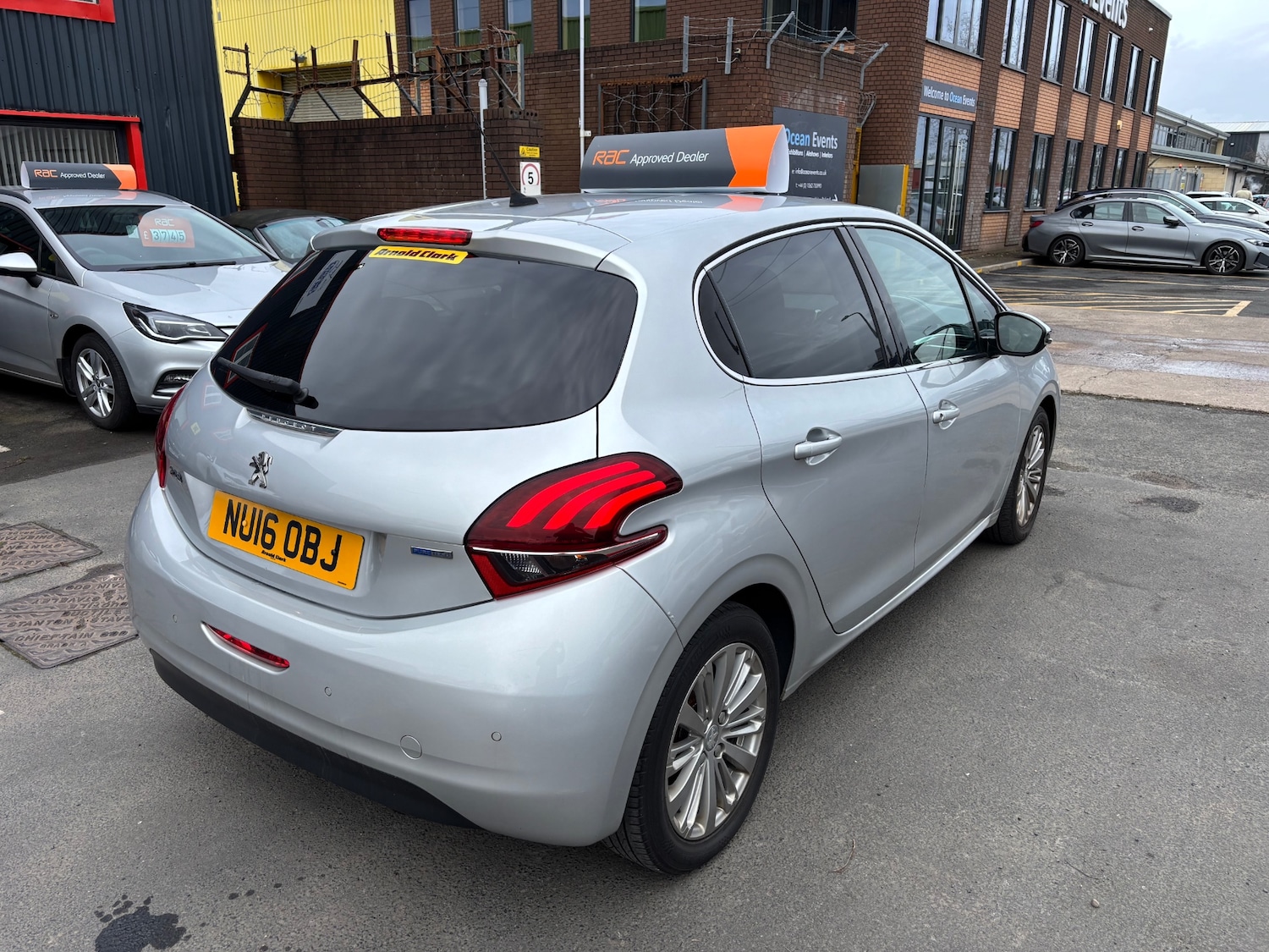 Used Peugeot 208 2016 for sale - 77900982: Photo 7