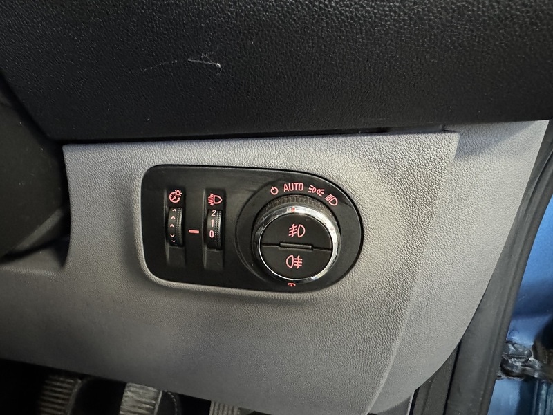 Used Vauxhall Corsa 2016 for sale - 77584112: Photo 22