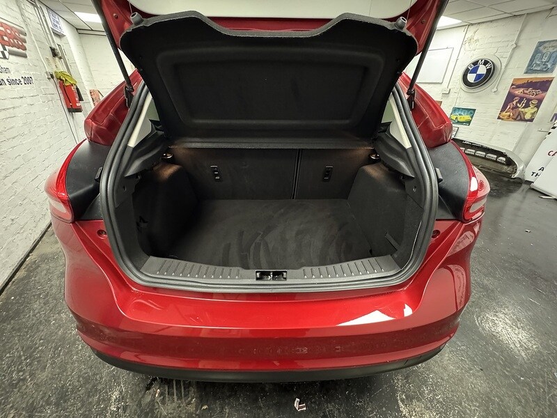 Used Ford Focus 2015 for sale - 76605250: Photo 10